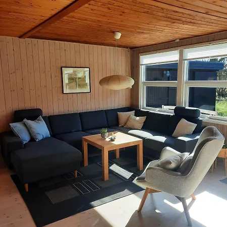 Cozy Summer House In For 5 People *