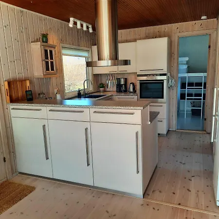 Cozy Summer House In For 5 People * Lønstrup