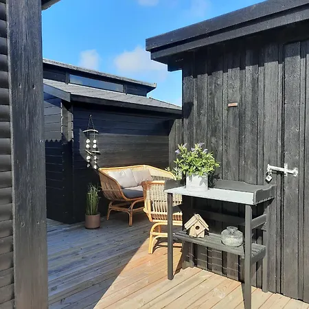 Cozy Summer House In For 5 People