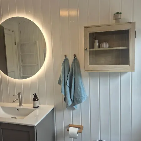 Cozy Summer House In For 5 People *