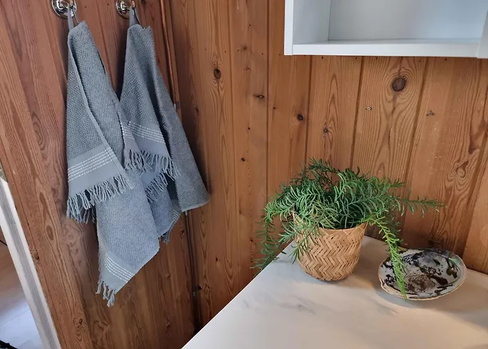 Cozy Summer House In For 5 People