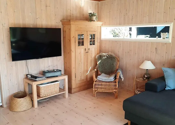 Cozy Summer House In For 5 People 펜션 *